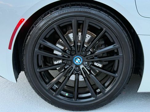 Used 2019 BMW i8 Coupe AWD/4WD image 13