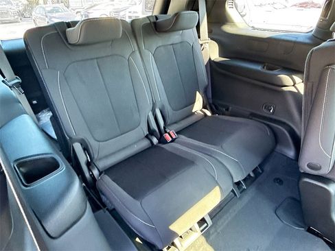 New 2025 Jeep Grand Cherokee L Laredo image 29