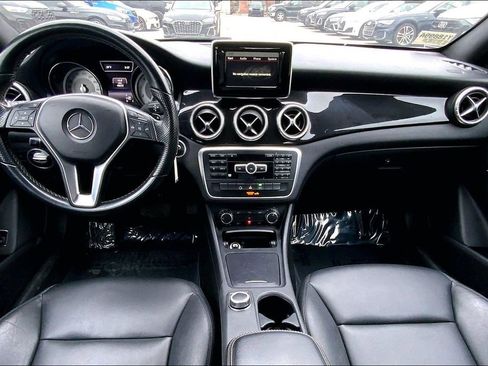 Used 2014 Mercedes-Benz CLA 250 image 16