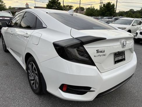 Used 2018 Honda Civic EX image 6