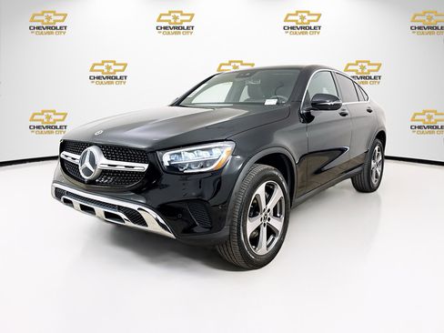 Used 2023 Mercedes-Benz GLC 300 4MATIC Coupe image 3