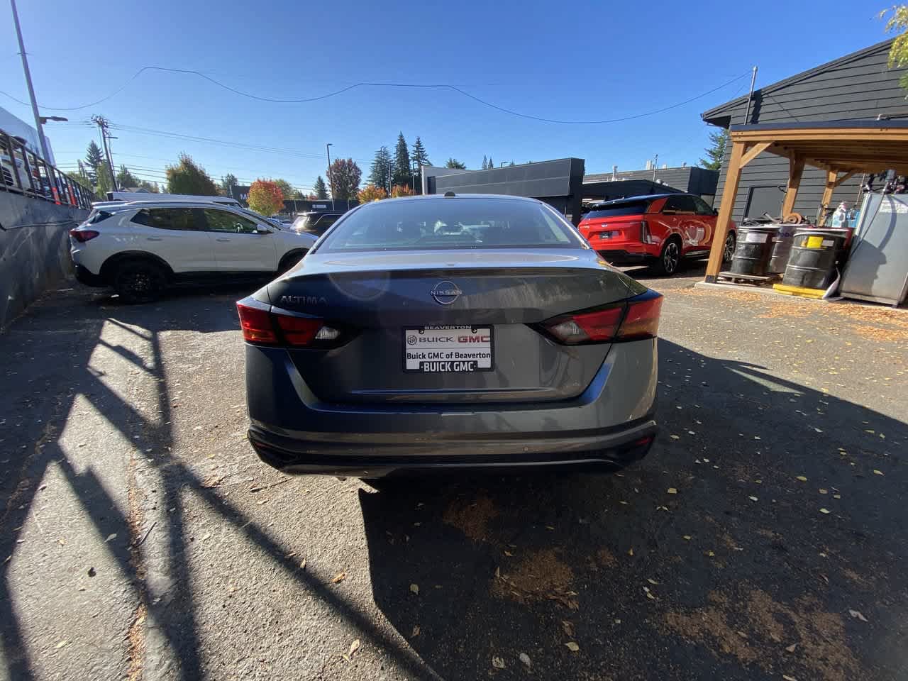 Used 2025 Nissan Altima 2.5 SV FWD image 5