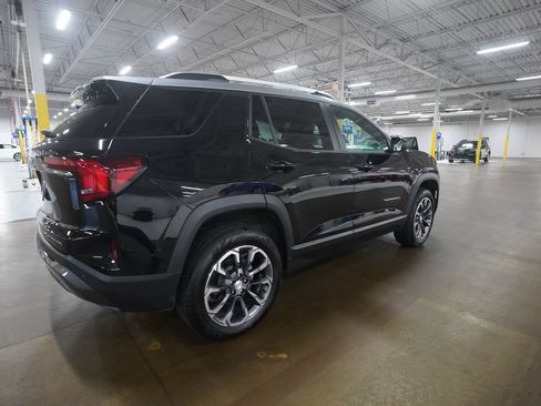 Used 2025 GMC Terrain Elevation w/ Elevation Premium Package AWD/4WD image 35