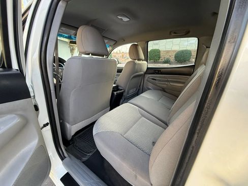 Used 2015 Toyota Tacoma 2WD Double Cab w/ SR5 Package image 21
