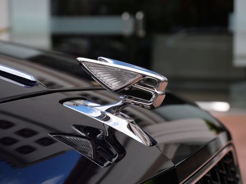 New 2026 Bentley Flying Spur Plug-In Hybrid AWD/4WD image 9