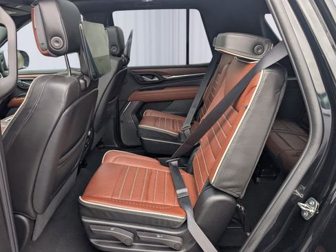 Certified 2024 GMC Yukon Denali Ultimate image 16