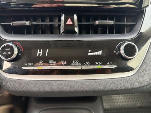 Used 2020 Toyota Corolla LE image 35