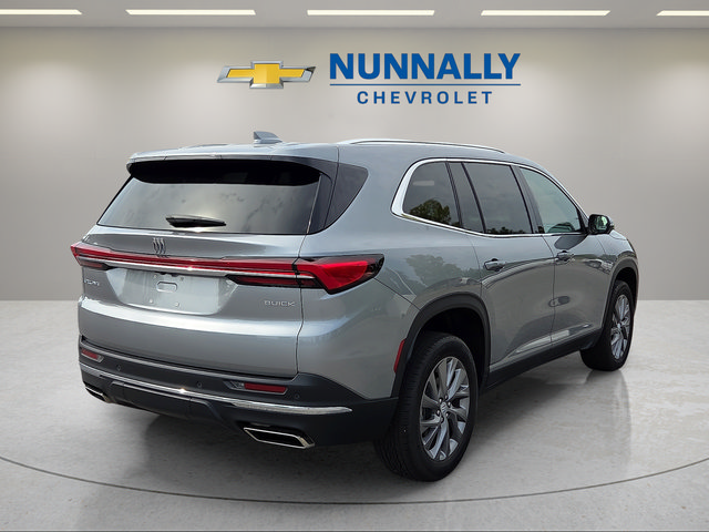 Used 2025 Buick Enclave Preferred FWD image 5