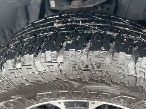 Certified 2021 Nissan Titan SV w/ SV Convenience Package image 38