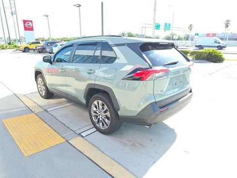 Used 2022 Toyota RAV4 XLE Premium FWD image 3