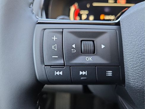 New 2026 Nissan Pathfinder SL image 19