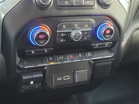 Used 2021 Chevrolet Silverado 1500 RST image 11