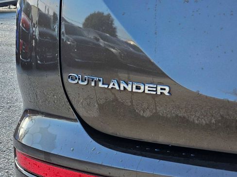 Used 2022 Mitsubishi Outlander SEL image 13