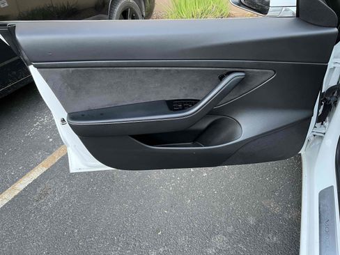 Used 2020 Tesla Model 3 Standard Range Plus image 91