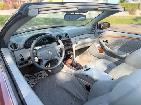 Used 2004 Mercedes-Benz CLK 320 Cabriolet image 11