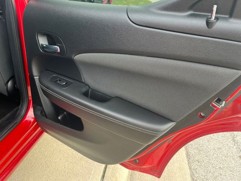 Used 2013 Dodge Avenger SXT w/ Rallye Appearance Group image 27