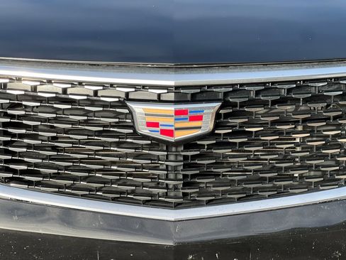 Used 2023 Cadillac XT6 Premium Luxury image 50