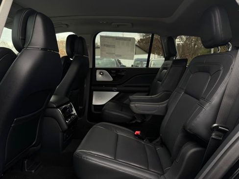 New 2026 Lincoln Aviator AWD image 21
