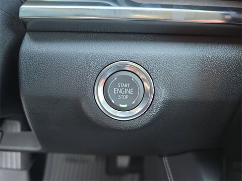 New 2026 GMC Terrain Denali w/ LPO, Black Badging Package image 27