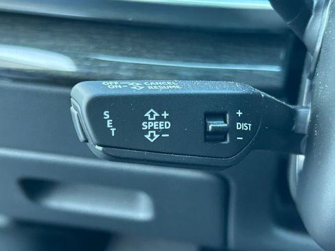 Used 2025 Audi Q7 3.0T Premium w/ Convenience Package image 30