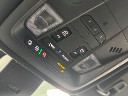 Used 2019 Buick Regal GS image 31