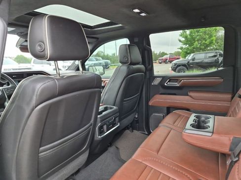 Used 2024 GMC Sierra 1500 Denali Ultimate AWD/4WD image 19