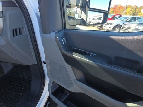 New 2026 Ford F550 4x4 Regular Cab Super Duty image 25