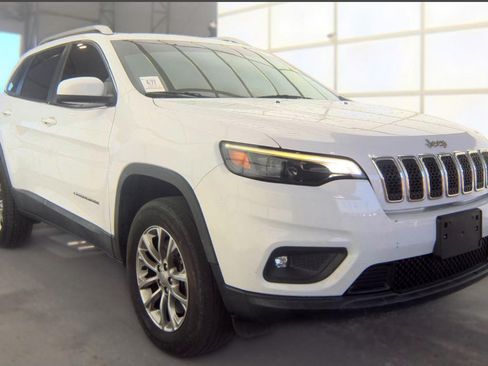 Used 2019 Jeep Cherokee Latitude Plus w/ Comfort/Convenience Group AWD/4WD image 4