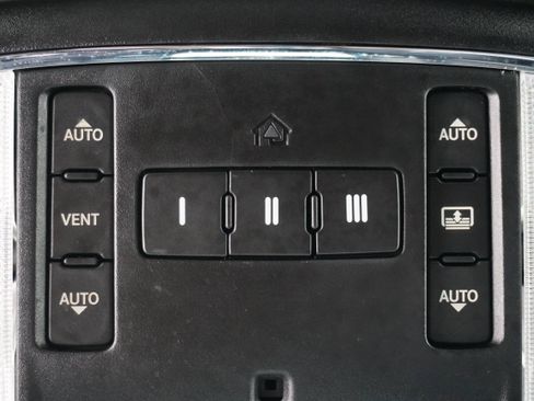 Used 2018 Chrysler 300 S w/ 300S Premium Group image 24