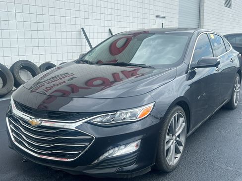 Used 2022 Chevrolet Malibu Premier FWD image 1