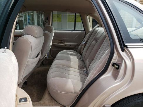 Used 1992 Ford Crown Victoria LX image 12