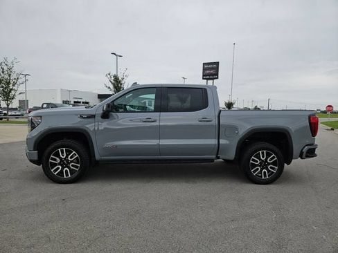 Used 2025 GMC Sierra 1500 AT4 w/ AT4 Premium Package AWD/4WD image 4
