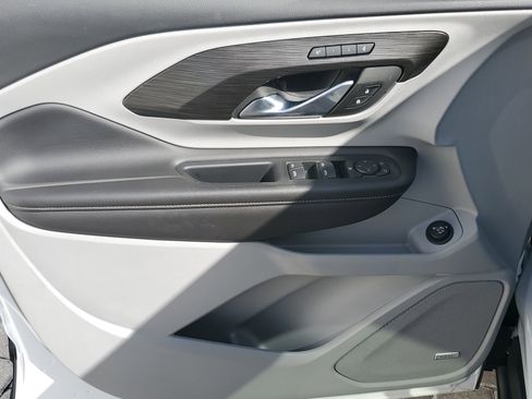 Used 2022 GMC Terrain SLT w/ Infotainment Package II image 21