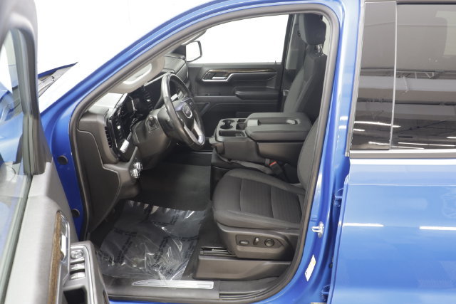 Used 2024 GMC Sierra 1500 Elevation AWD/4WD image 6