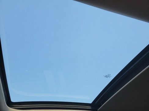 Used 2021 Lincoln Nautilus Reserve w/ Equipment Group 202A image 13