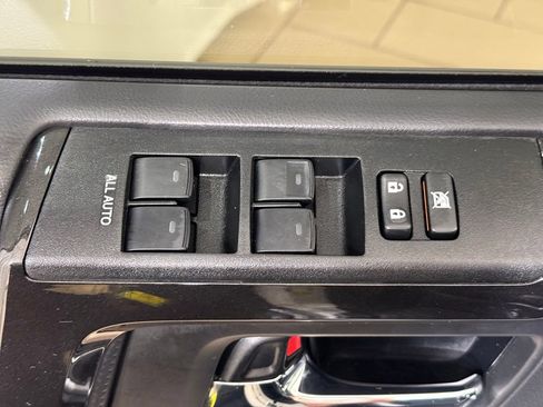Used 2021 Toyota 4Runner TRD Off-Road Premium w/ Moonroof Package AWD/4WD image 16