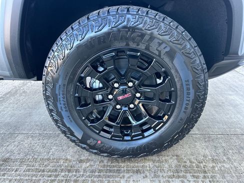 New 2026 GMC Canyon Elevation image 29