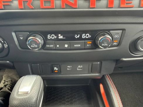 Used 2025 Nissan Frontier PRO-4X AWD/4WD image 14