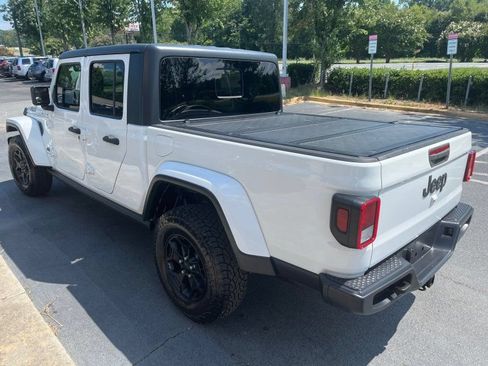 Used 2021 Jeep Gladiator Sport AWD/4WD image 4
