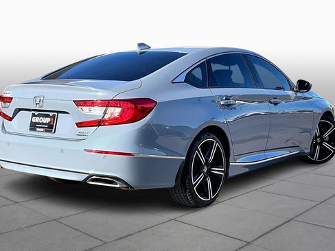 Used 2021 Honda Accord Touring image 12