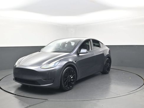 Used 2022 Tesla Model Y Performance AWD/4WD image 5