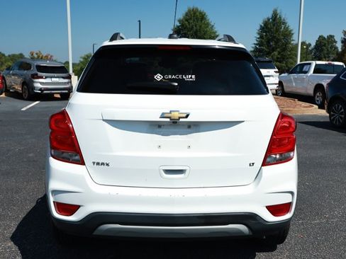 Used 2018 Chevrolet Trax LT w/ LT Convenience Package FWD image 7