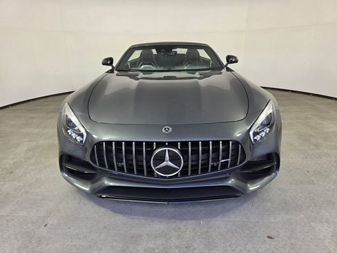 Used 2019 Mercedes-Benz AMG GT Roadster image 2