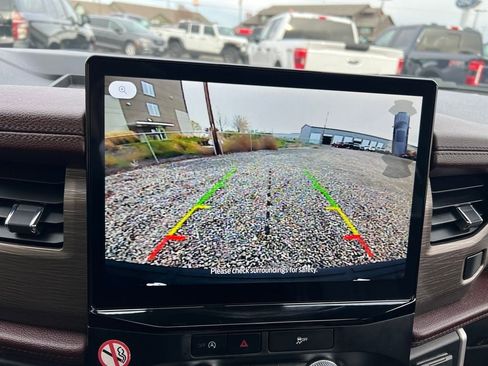 Used 2023 Ford Expedition Max Limited image 18