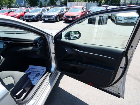 Used 2020 Toyota Camry LE w/ Fleet Convenience Package FWD image 22