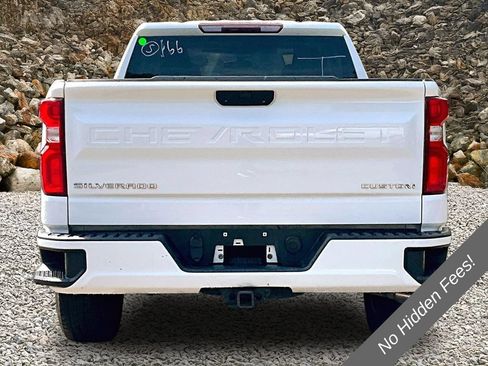 Used 2020 Chevrolet Silverado 1500 Custom w/ Custom Value Package AWD/4WD image 4
