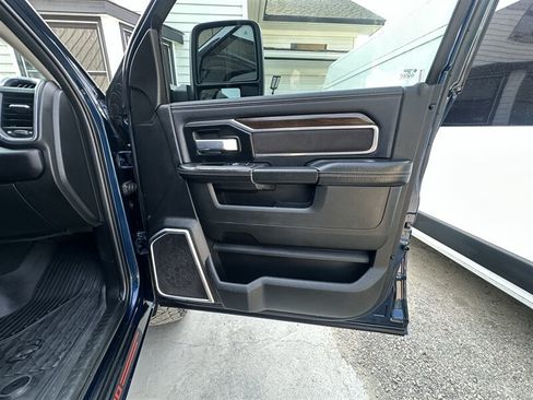 Used 2024 RAM 2500 Laramie w/ Towing Technology Group AWD/4WD image 31