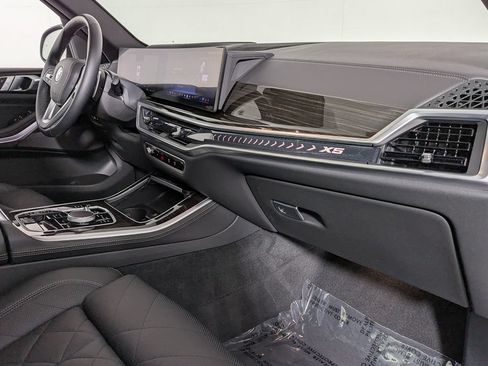 Certified 2024 BMW X5 xDrive40i w/ Premium Package AWD/4WD image 32