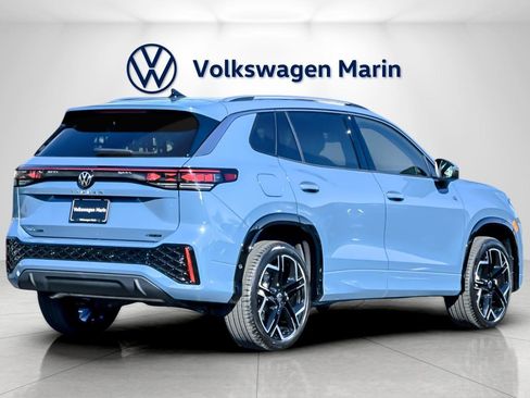 New 2026 Volkswagen Tiguan SEL R-Line image 5