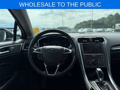 Used 2015 Ford Fusion Titanium FWD image 10